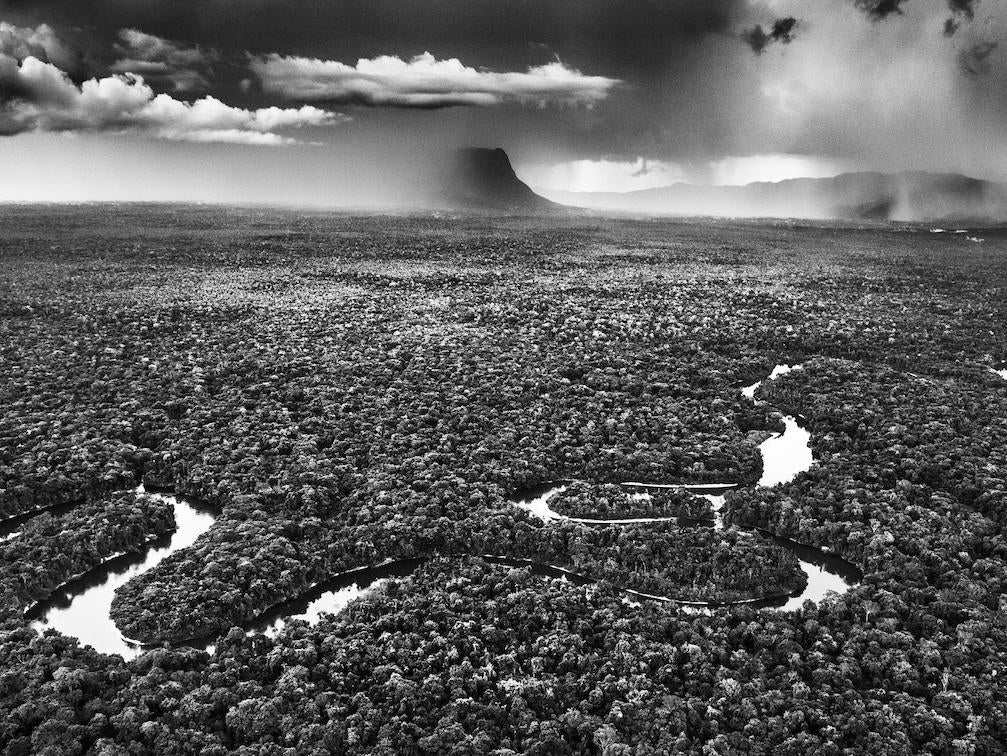 The iconic black and white photography of Sebastião Salgado