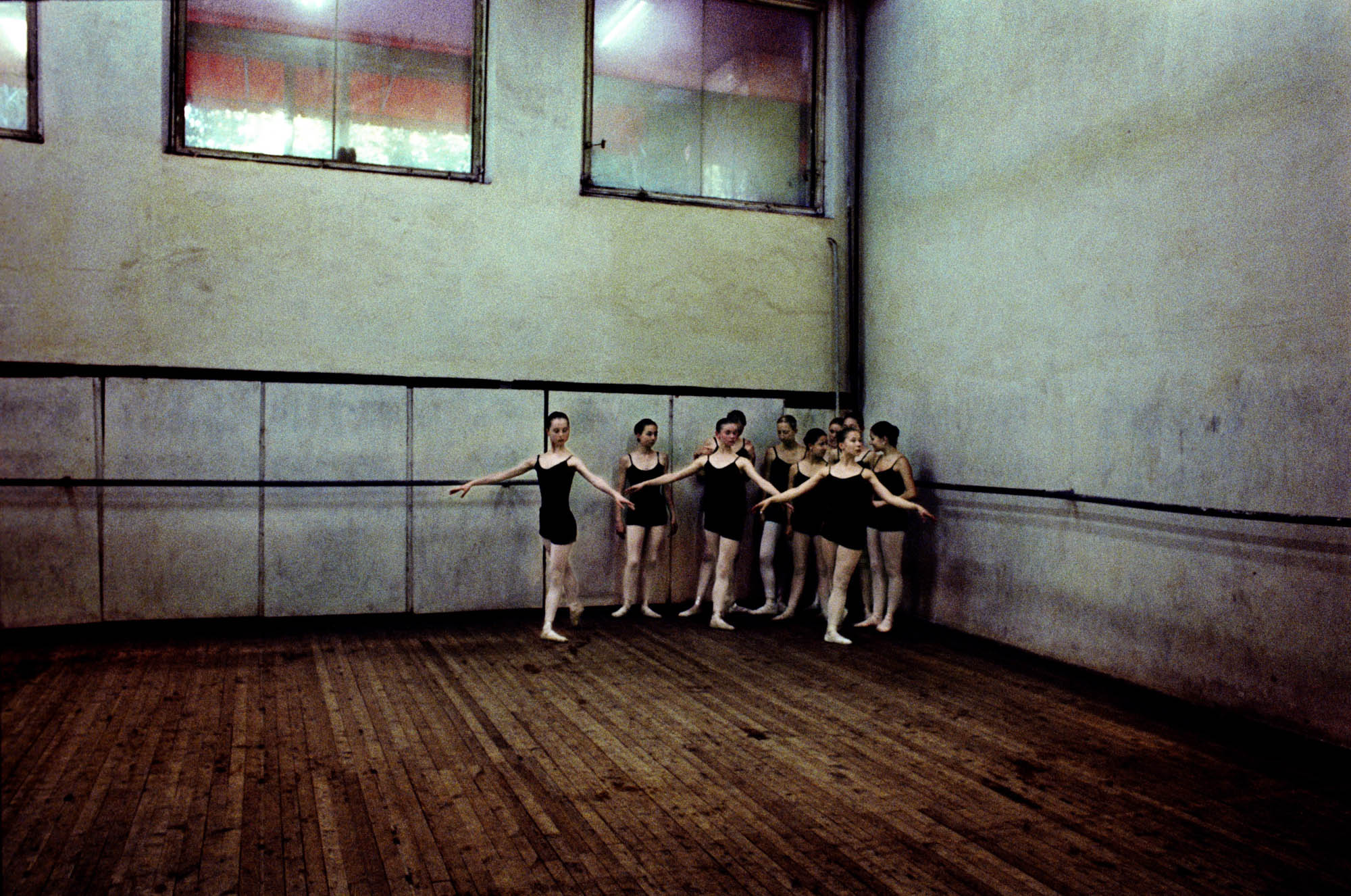 Moldova ballet, Girls in the Corner