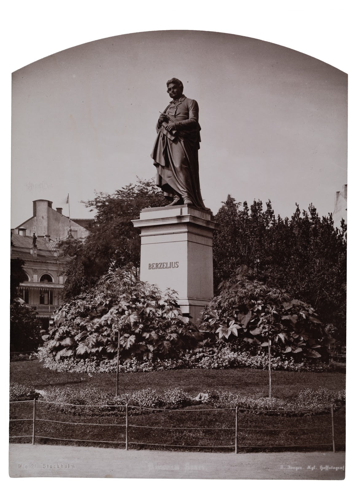 Berzelius staty, Stockholm, no 21
