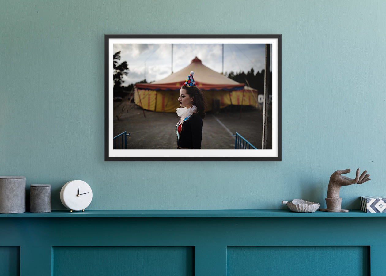 Waiting Circus Princess